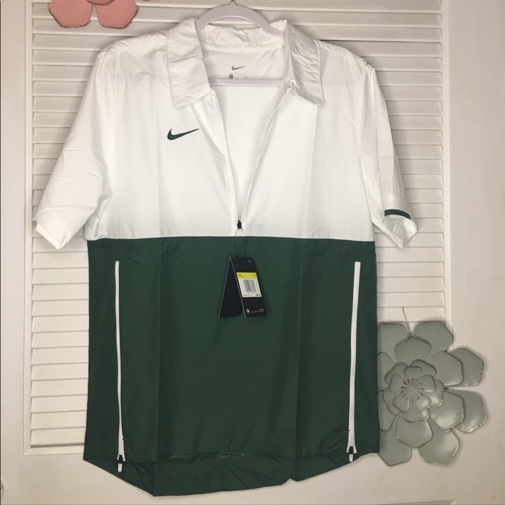 nike light weight unisex jacket
2/$35